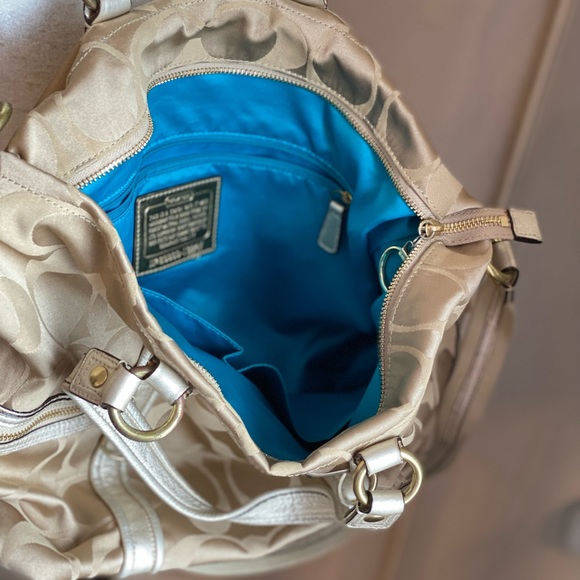 Coach Poppy Bag - Picture 2 of 4